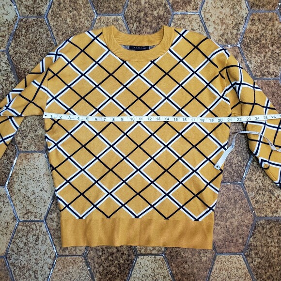 Tahari Crew Neck Yellow Womens Sweater Argyle Long Sleeve Striped Top SZ L - Picture 9 of 11